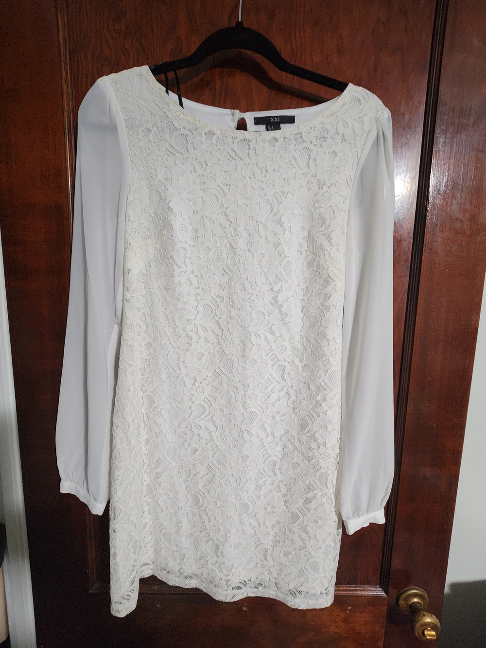 Forever 21 White Lace Long-Sleeve Tunic Top